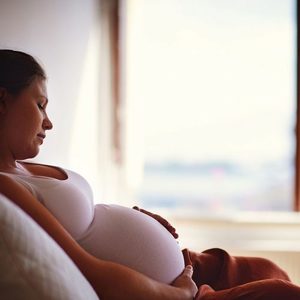Знакомая беременная женщина