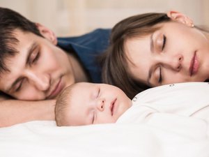 Родители спят
