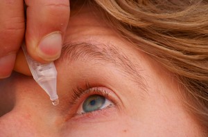 Как   вылечить инфекцию в глазу