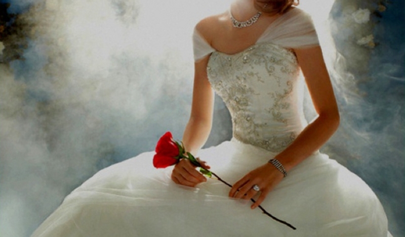 К чему увидеть себя в свадебном платье во сне