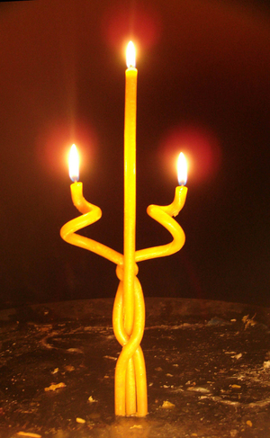 Способ погадать при помощи свечи: гадание на воске